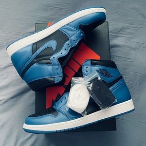 Air Jordan 1 dark marina blue